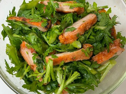 春菊と鶏ハムのサラダ